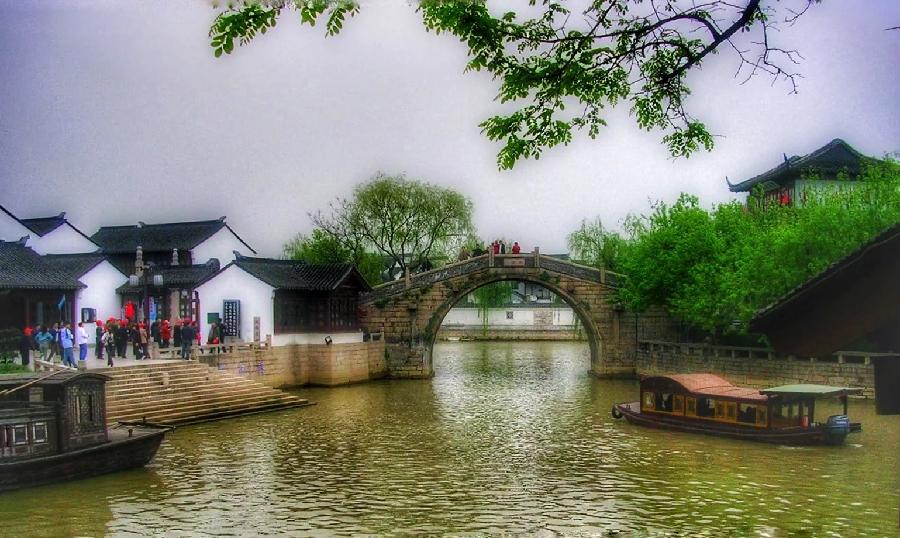 【新诗大观】多情自古江南雨||文/周聪||诵/天依(图3)