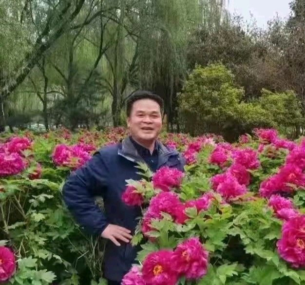 【人民文艺网】优秀诗人陈新平佳作全球推荐!24小时滚动联播!（图2）