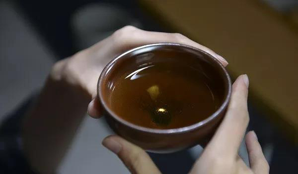 别失礼,喝茶默认的礼仪,别不在意!(图4)