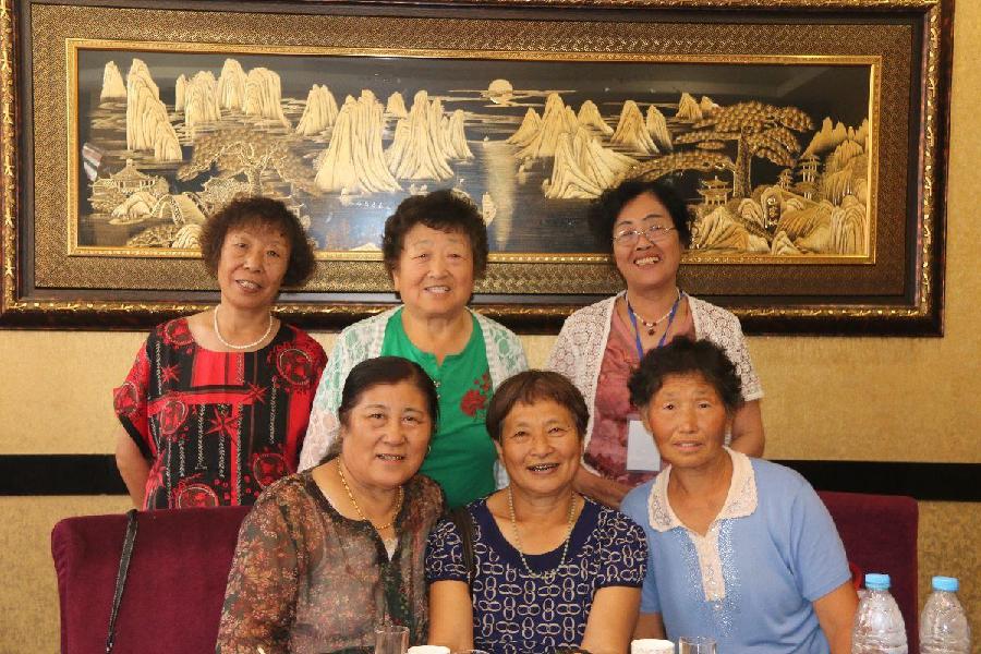 50年再聚首——榆树中学九班毕业50周年同学会(视频、照片)(图6)