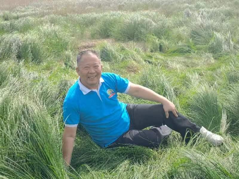 【金榜头条】推介江苏优秀诗人河西散人：方少春《一年又岁尾》请欣赏（图4）