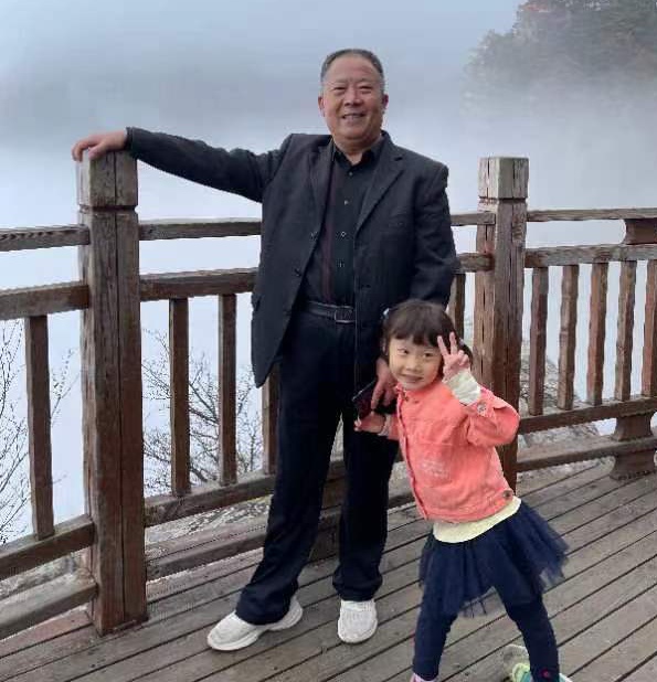 【金榜头条】推介江苏优秀诗人河西散人：方少春《一年又岁尾》请欣赏（图9）