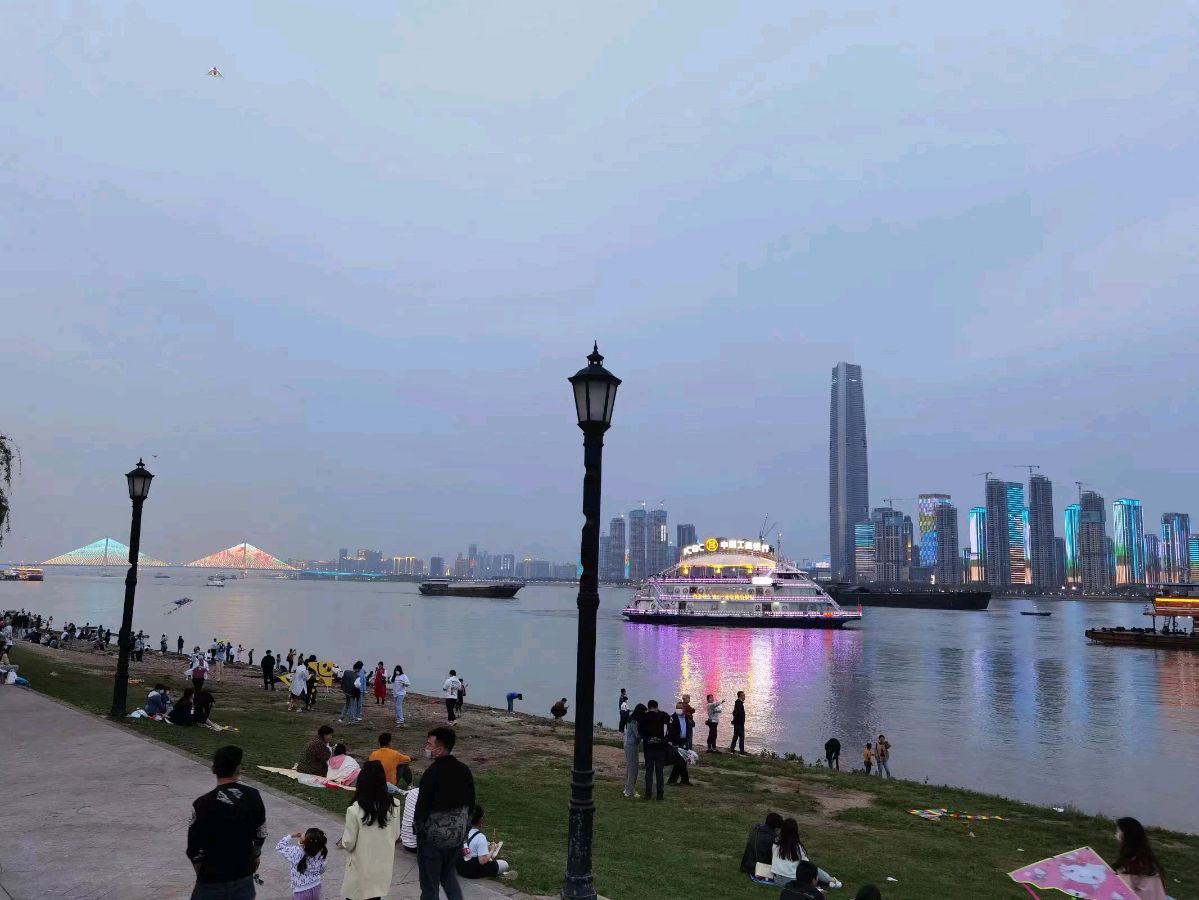 七言古诗·南湖花园城行 文/沈祥源 京津沪头条
