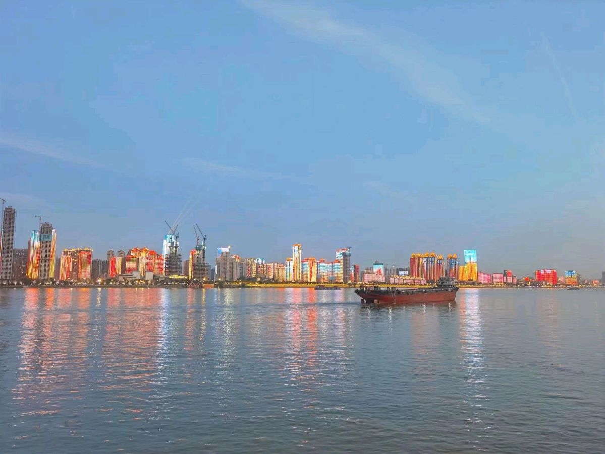 七言古诗·南湖花园城行 文/沈祥源 京津沪头条（图3）