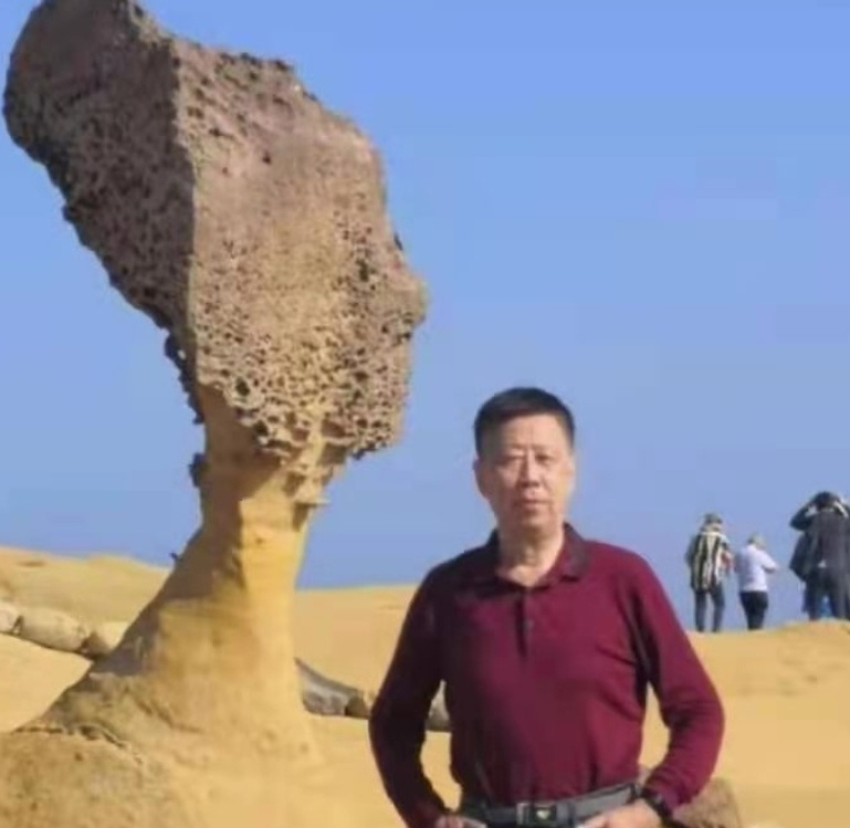 李振声作品《七绝.咏菊》（新韵）主播：雯煜；编辑：香乡【北疆头条】（第332期）（图7）