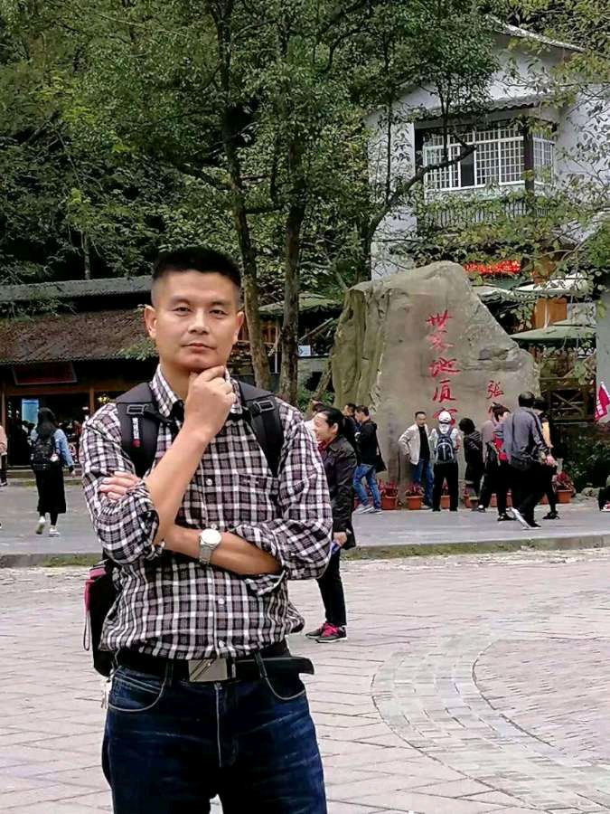 《笑脸》作者:憨豆【主播:燕子】【桃园国际诗歌集团】用声音传递温暖以朗诵致敬人生♬（图9）