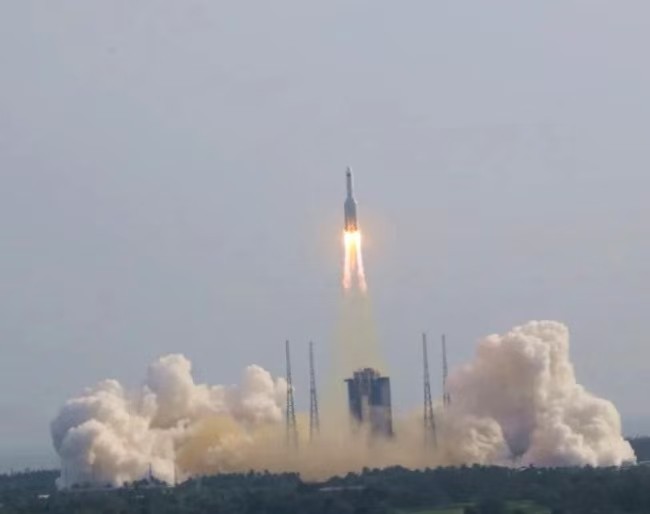 《热烈祝贺问天舱发射对接成功》《九江文学社：北京头条》（图2）