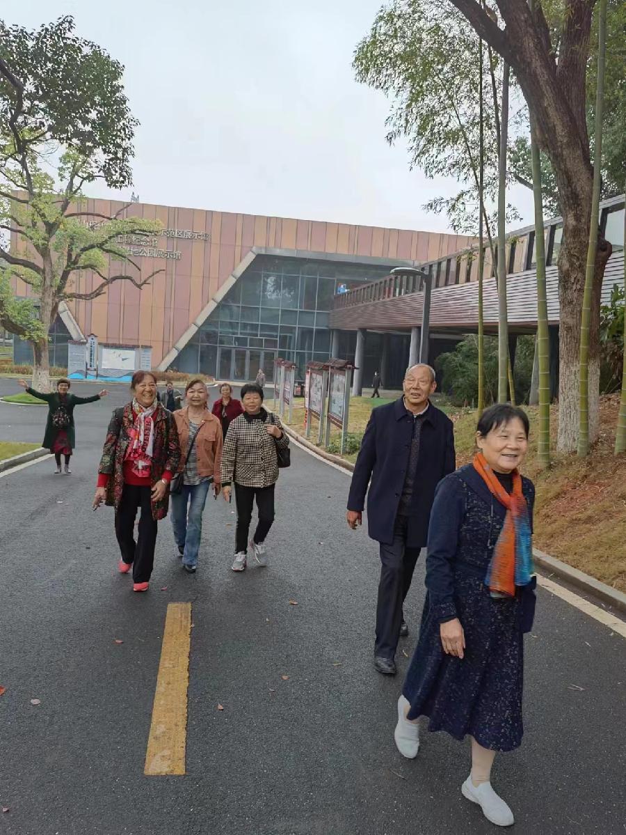 毛壮男与师专的学友聚会美好留念（图13）