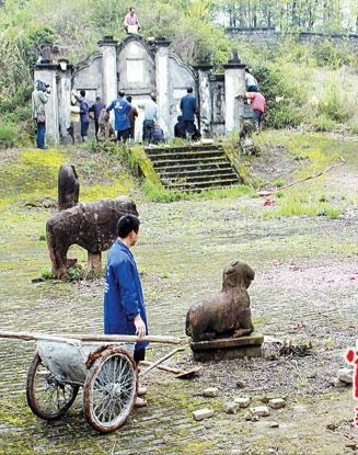 【经典推荐】伍玉龙老师//观古墓石像感｛外六首｝（图2）