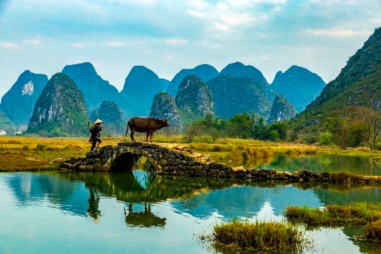 【经典推荐】伍玉龙老师//观古墓石像感｛外六首｝（图4）