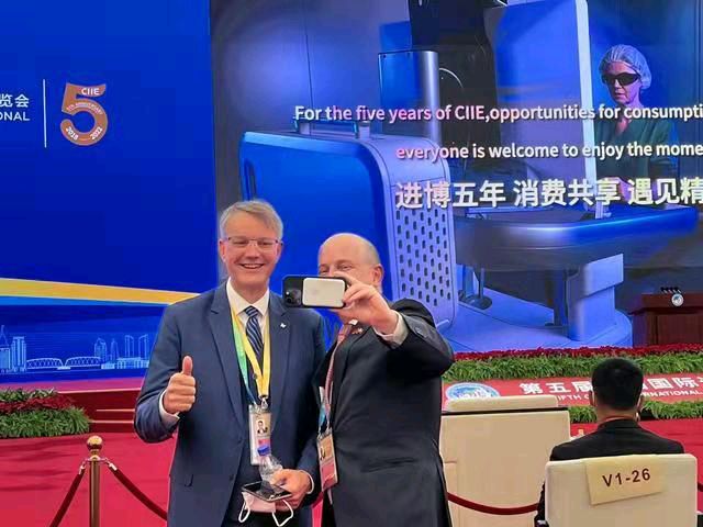 满路花-第五届进博会暨虹桥国经论坛开幕之际* 文/冯志清（上海）【冰心文化传媒】（图10）