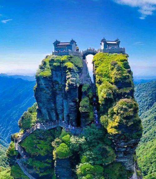 《贵州梵净山》作者:陈云宁【主播:铁魂】【桃园国际诗歌集团】用声音传递温暖以朗诵致敬人生♬（图6）