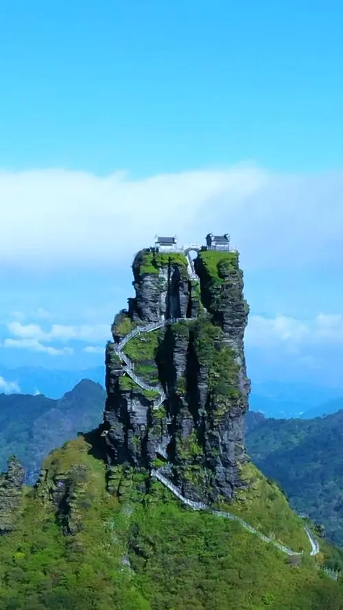 《贵州梵净山》作者:陈云宁【主播:铁魂】【桃园国际诗歌集团】用声音传递温暖以朗诵致敬人生♬（图8）