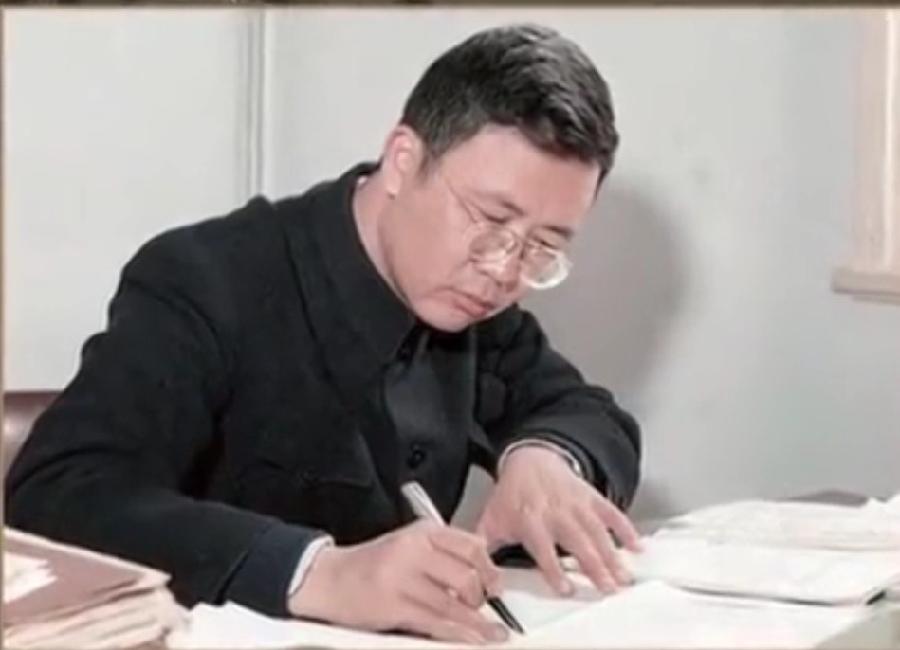 《数学大师—华罗庚》主播:锦鹏、布丁/文字整理:清兰之音/音频制作:小星星(图3)