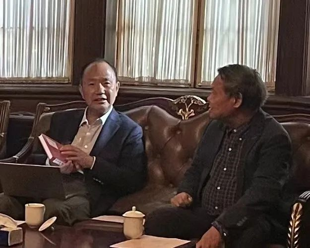 【《诗词学会要发挥组织、协调和服务作用》——在上海诗词学会座谈时的讲话】作者：周文彰（图3）