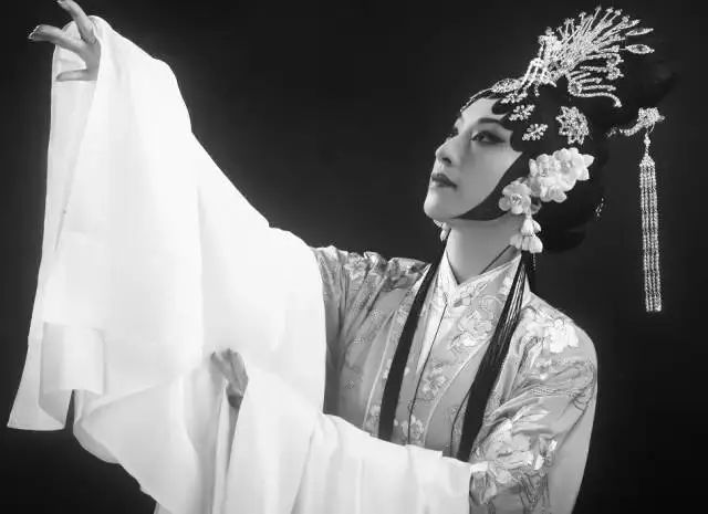 散文朗诵《青衣》（图2）