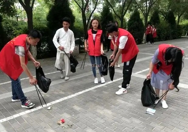 合诵【志愿者颂】作者雷金钟 朗诵张跃勇 顾黎明 李保忠 王凌(图5)