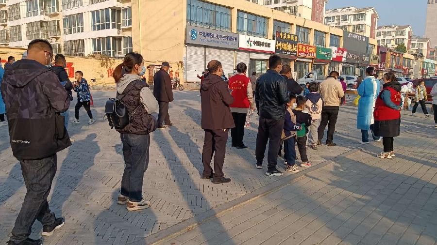 便民服务核检 志愿彰显担当（图2）