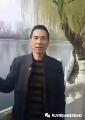 《风啸今秋》作者:陈进(甘肃)主播:鹏鹤【桃园国际诗歌集团】用声音传递温暖以朗诵致敬人生♬（图9）