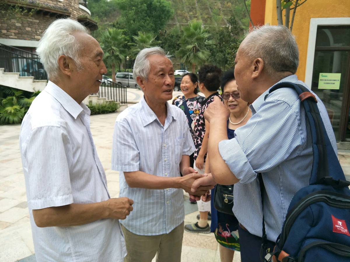 五律二首《拜访胡郅治老师》、《北村两棵枫》作者:李胜峰（图2）
