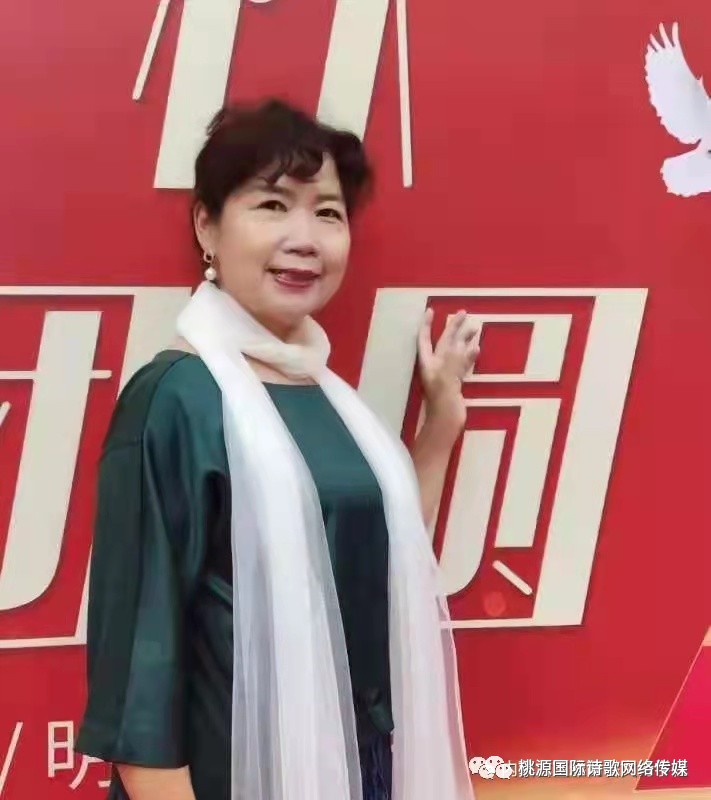 《你们不懂我的忧伤》作者:狄安娜【主播:刘树清】【桃源国际诗歌集团】用声音传递温暖以朗诵致敬人生♬（图11）