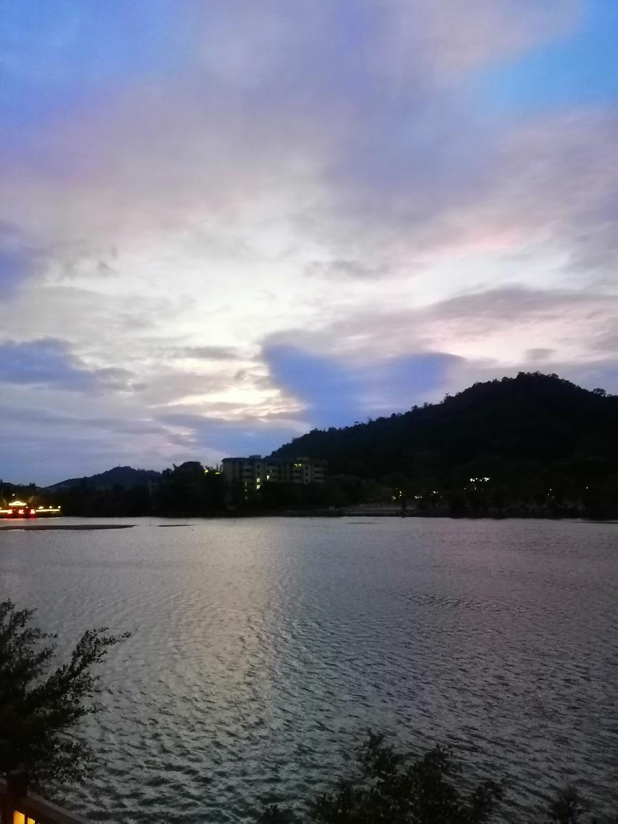 山乡行（杂体诗）文／江冲