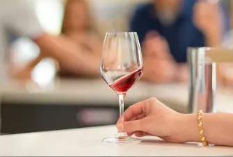 【新诗大观】桌子上的一杯酒一直在和我对酌（图4）