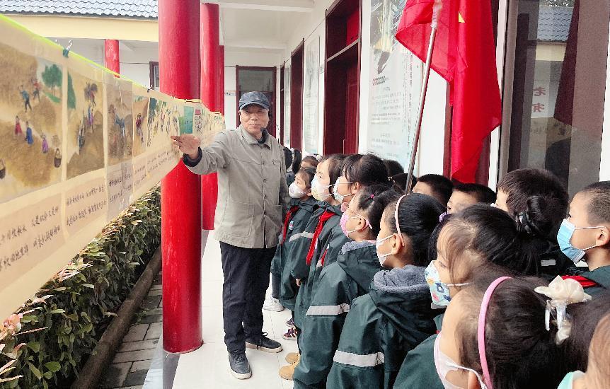 坚定文化自信 传承优良家风|西安市鄠邑区光明小学深入开展“第三课堂”活动(图2)