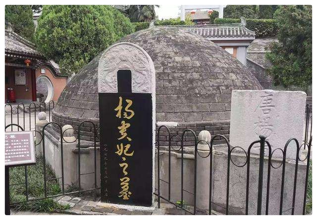 一个女人的背影∥作者：湖畔烟树∥朗诵：老菩提（图7）