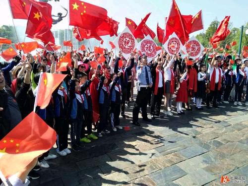 【华夏名篇】分享优秀诗人方亮老师《中国人的自豪》请欣赏（图6）