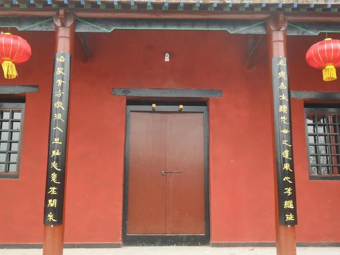 144804437.jpg e5.jpg