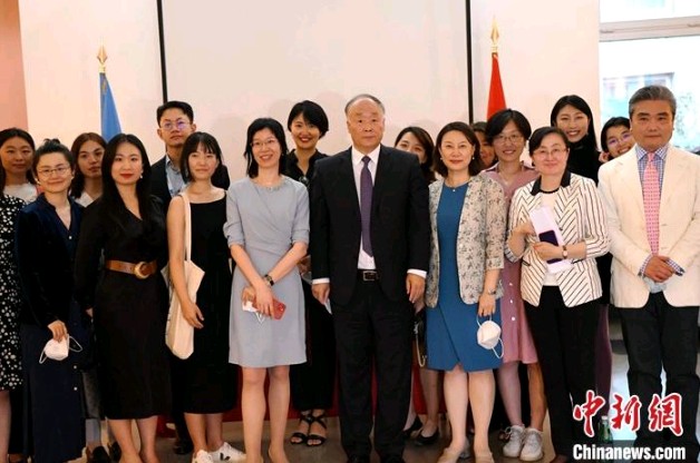 【北京头条】分享优秀诗人方亮老师《中国女神胡海岚》请欣赏（图5）