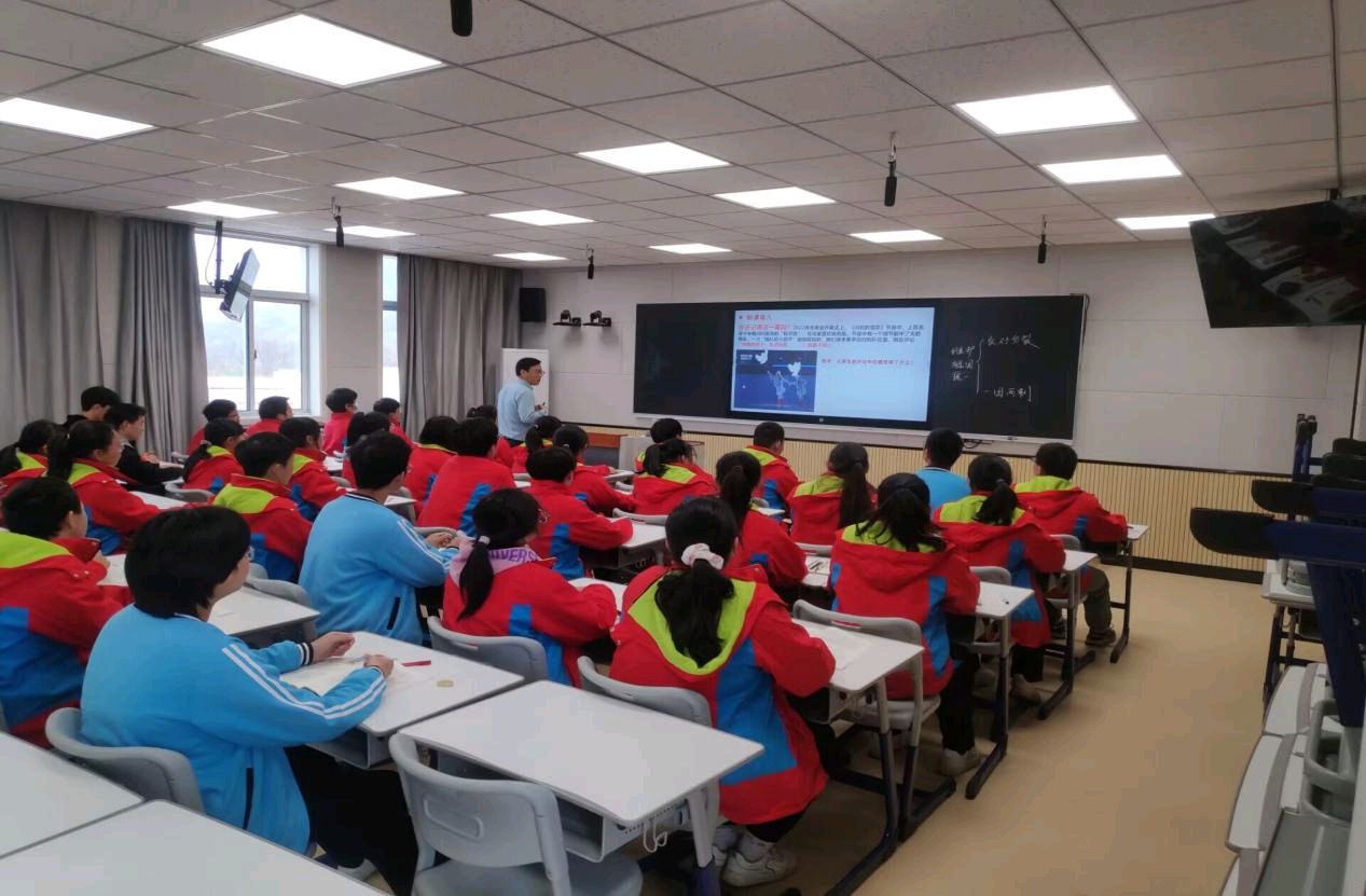 东至洋湖中学继续开展订单式教研交流活动(图2)