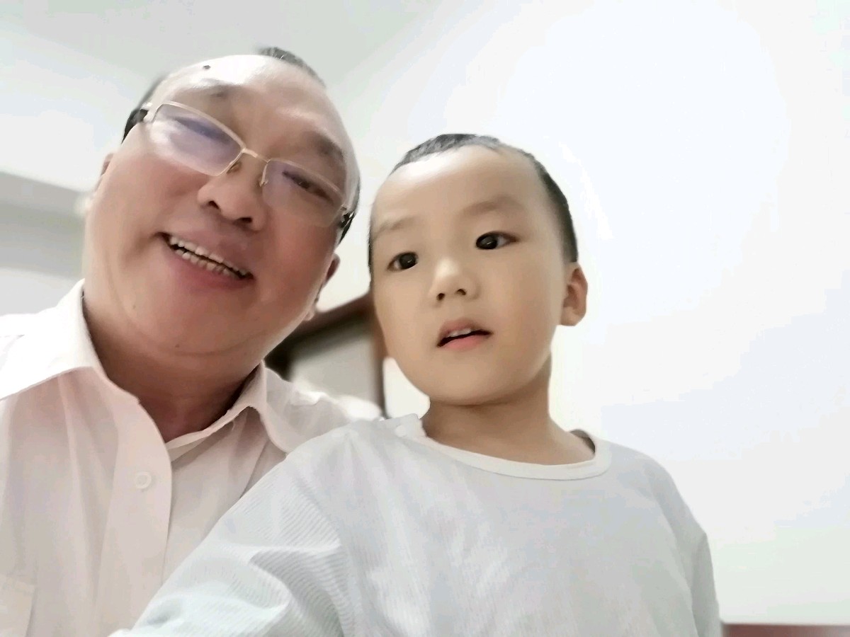 【北京头条】分享优秀作家诗人崔怀强《七绝•贺生》请欣赏（图5）