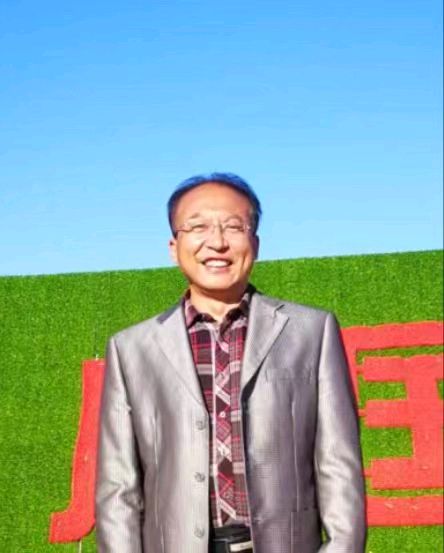 佳作欣赏:词《沁园春·疠疫瀛寰盼曙光,荣兴禹域盼贤疆》 作者:赵增军(图5)