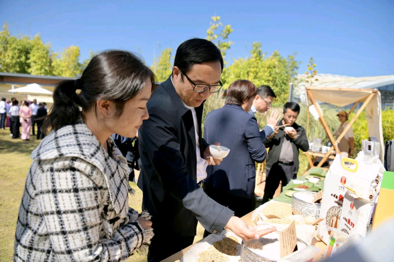 云南芒市:“稻”亦有道——“稻田风物文化周”用艺术唤醒田园记忆(图2)