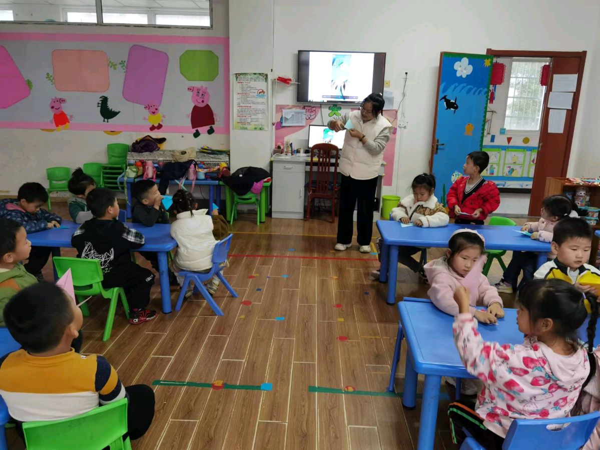 东至大渡口中心学校新康幼儿园“安心托幼 暖心延时”(图2)