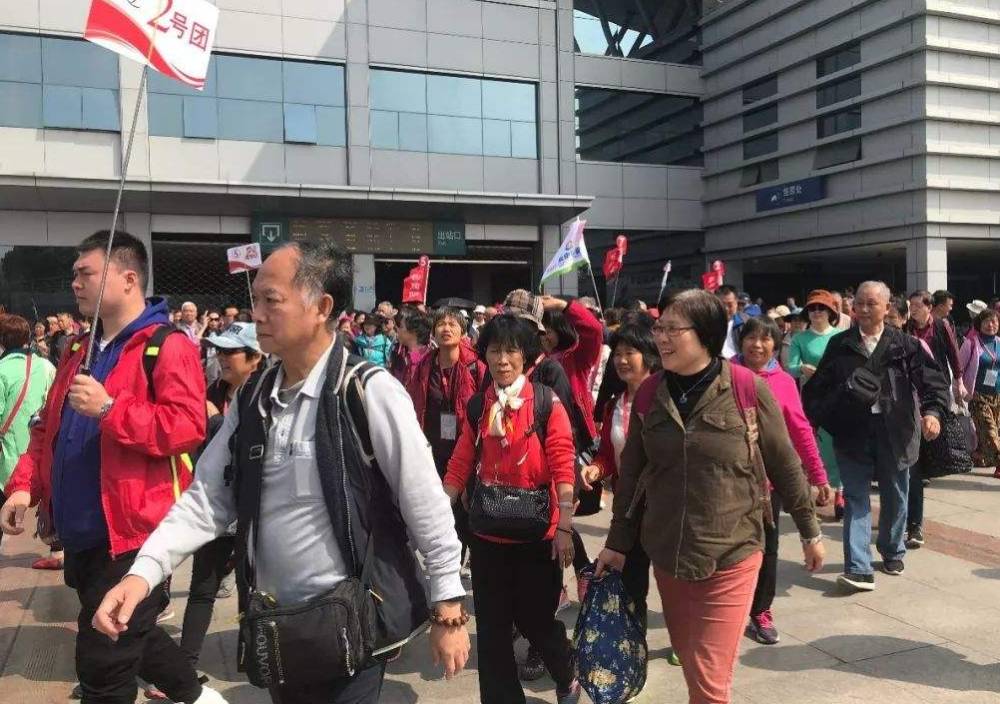 【北京头条】分享优秀作家诗人方亮老师《有感 冒险旅游》请欣赏（图5）