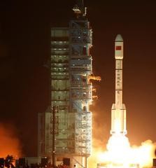 《贺：十五载人飞船发射成功》联机全球发布袁华成精品诗歌欣赏（图3）