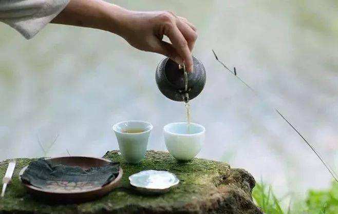 《生命的旗帜》作者/刘春华 诵读/梅竹 编辑/五指山【花雨馨声】有声文学平台【第121期】（图5）