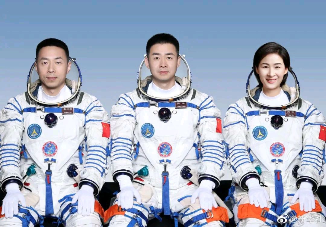 【北京头条】分享（内蒙古）优秀作家诗人李景文《神舟十四回家了》请欣赏（图3）