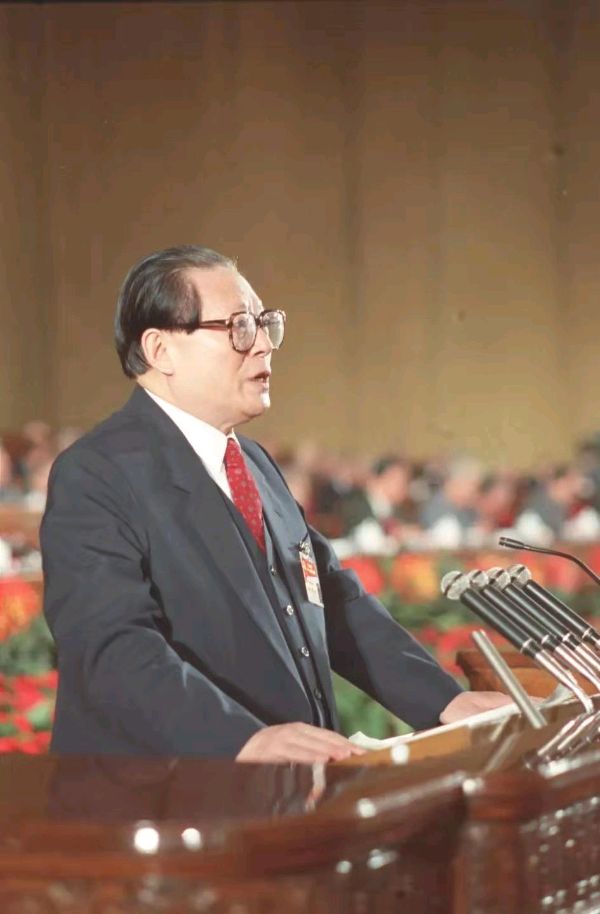 献天寿-缅怀领袖江主席~写在江泽民同志追悼大会之际*冯志清（上海）【冰心文化传媒】（图6）