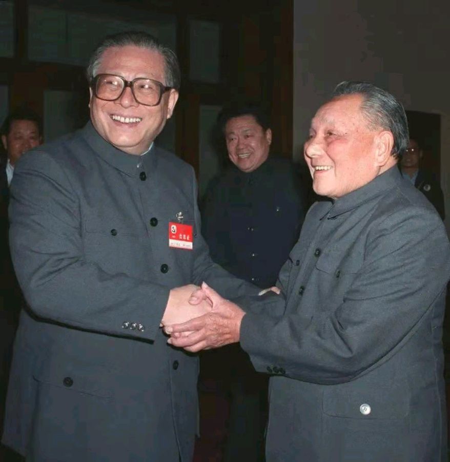 献天寿-缅怀领袖江主席~写在江泽民同志追悼大会之际*冯志清（上海）【冰心文化传媒】（图7）