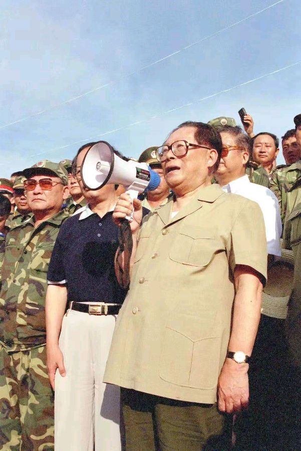 献天寿-缅怀领袖江主席~写在江泽民同志追悼大会之际*冯志清（上海）【冰心文化传媒】（图9）
