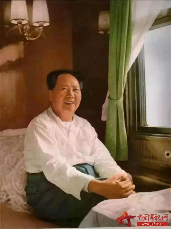 （歌颂缅怀主席）1893—2022年 文／春秋／15首【冰心文化传媒】（图22）