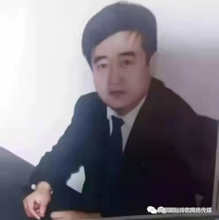 《淡月如履》作者:春羽【主播:英霞】【桃源国际诗歌集团】用声音传递温暖以诵读致敬人生♬（图10）