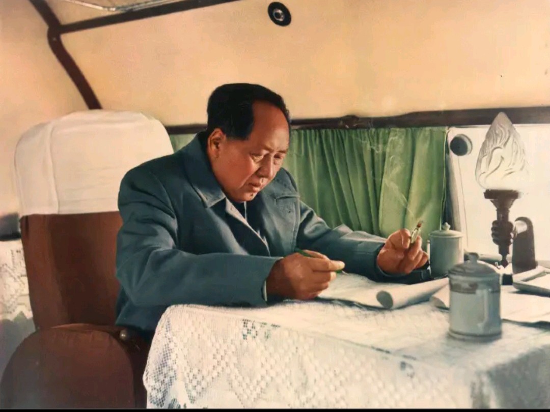 【自由诗】《人民万岁》作者:金明（图2）