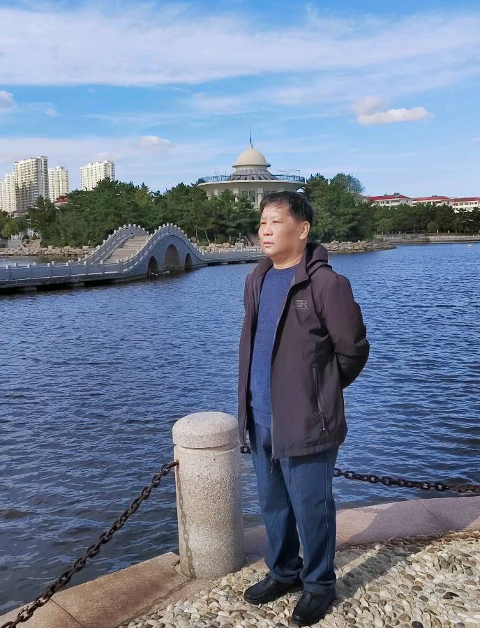 【自由体新诗】《仰望星空》(外一首)作者:郑金波(图5)