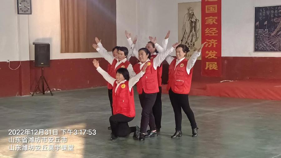 欢聚一堂庆元旦 实践站里乐开花(图4)