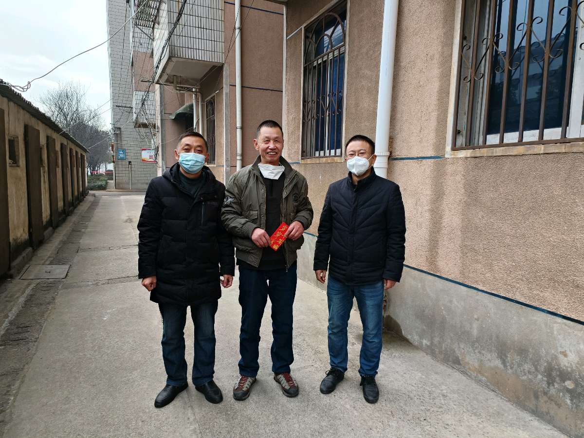 大渡口中学组织慰问退休老党员、老职工和退伍军人（图9）
